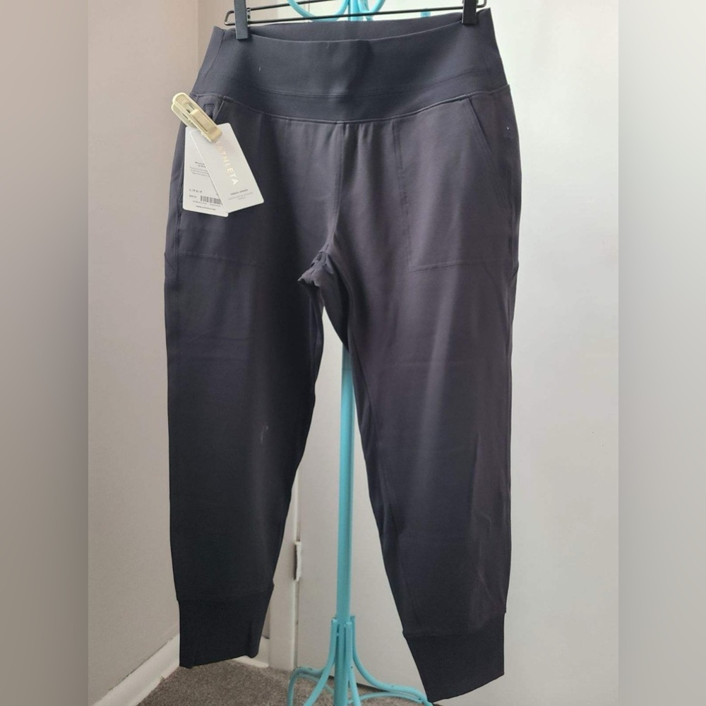 Athleta Venice Jogger // Black NWT